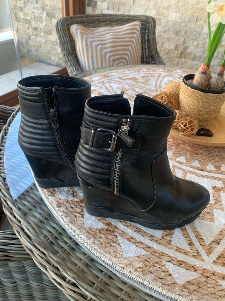 Kemal tanca Siyah Deri Dolgu Topuklu Tokalı Kadın Bot - Görsel 3