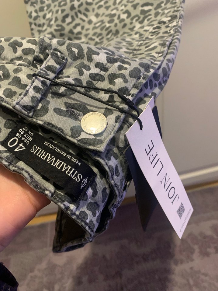 Gri Yılan Desenli Rahat Kesim Kadın Pantolon - Görsel 2