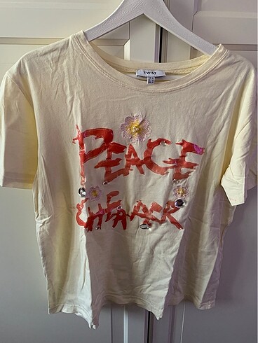 Twist tshirt