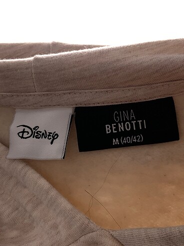 40 Beden çeşitli Renk PreLoved Sweatshirt %70 İndirimli.