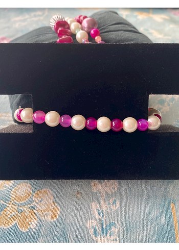 İncili ve Pembe Akil Boncuklu Bileklik
