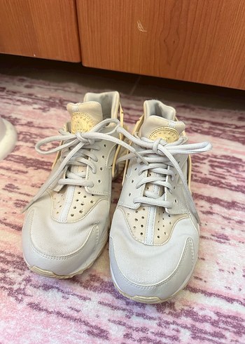 Nike spor ayakkabı