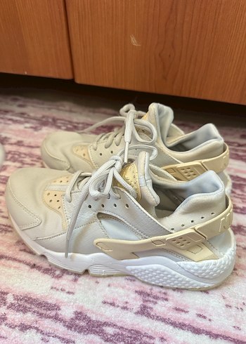 38 Beden Nike spor ayakkabı