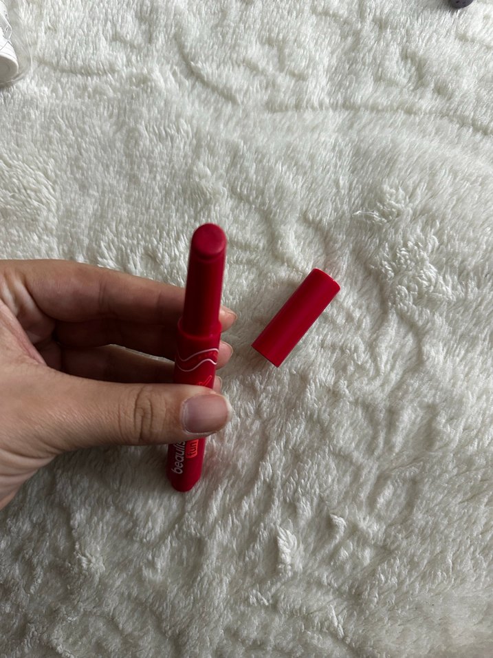 Beaulis Bordo Parlak Dudak Parlatıcısı - Görsel 3