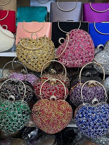  Beden çeşitli Renk Kalpli abiye çanta