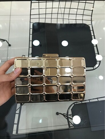 Diğer Gold metalik model çanta