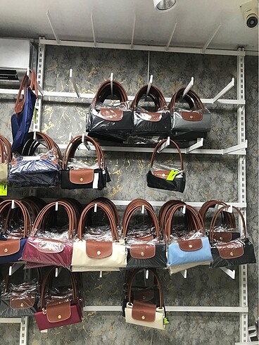 Longchamp Longchamp her numara var