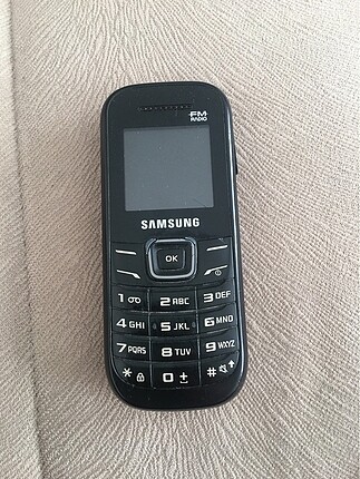 Tuşlu telefon.