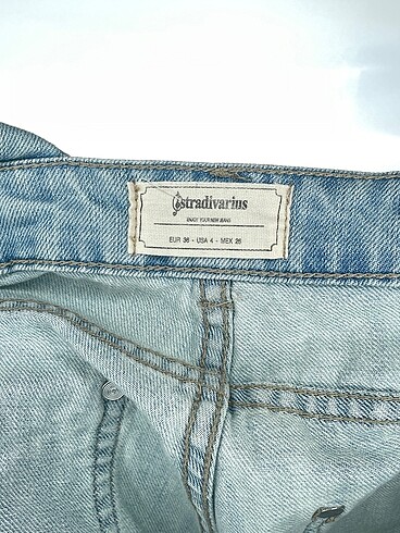 36 Beden Stradivarius Kısa Tulum %70 İndirimli.