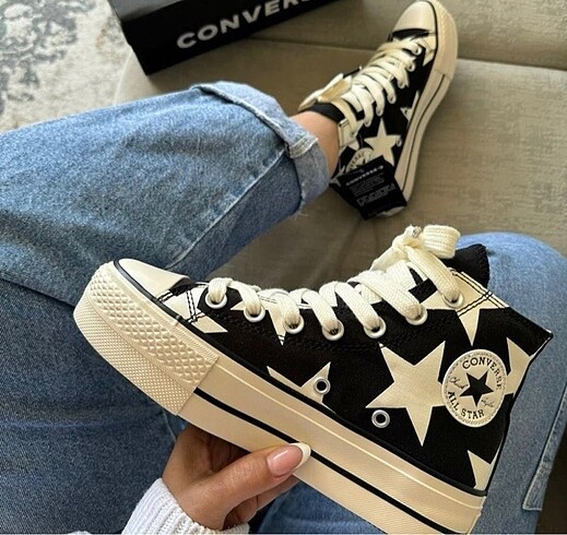 Kişiye Özel Yıldız Desen El Boyaması Converse