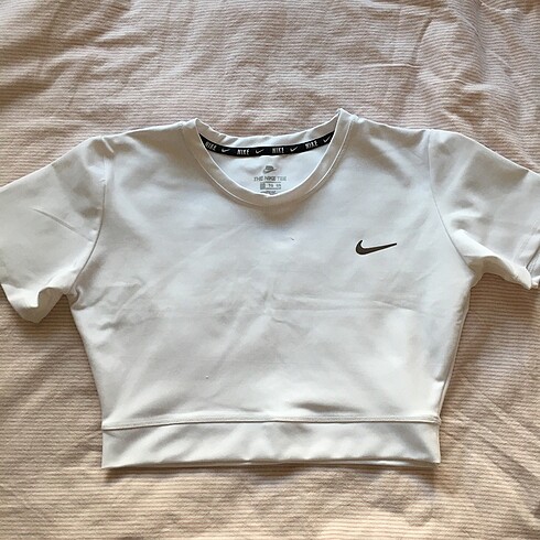 Nike beyaz crop