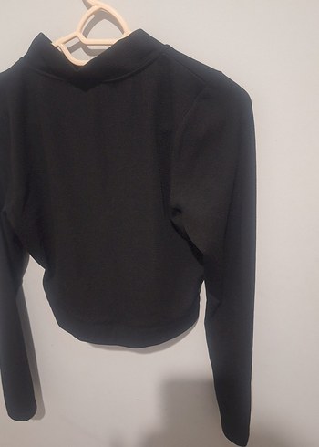 Siyah Yüksek Yakalı Kadın Spor crop - Görsel 4
