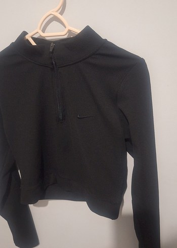 Siyah Yüksek Yakalı Kadın Spor crop - Görsel 3