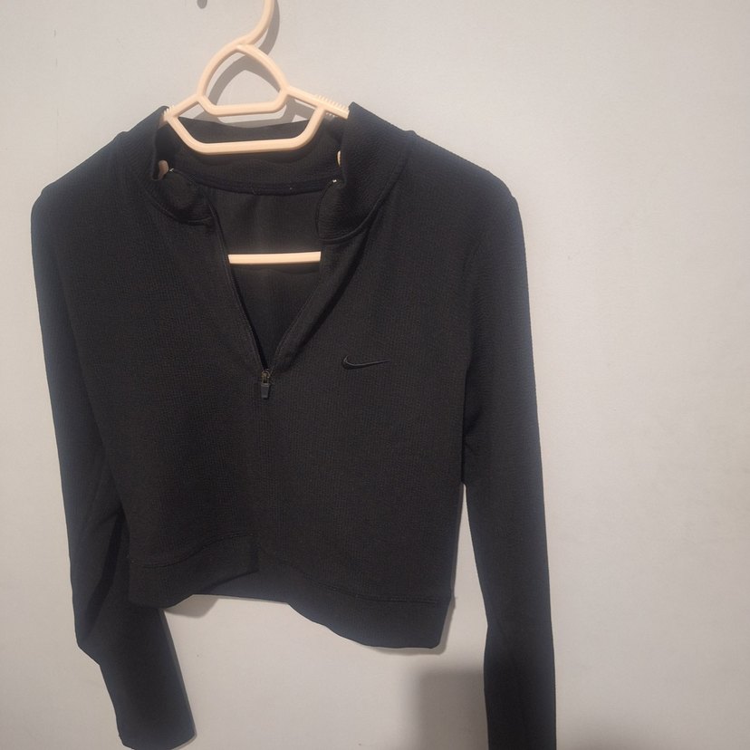 Siyah Yüksek Yakalı Kadın Spor crop - Görsel 2