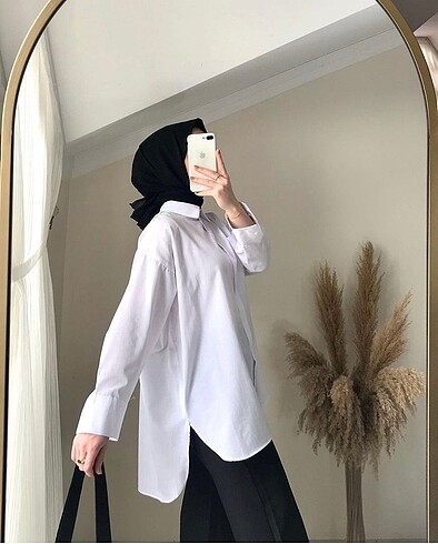 Oversize beyaz gömlek