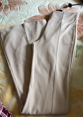 Bej Kadın Pilili Kumaş Pantolon