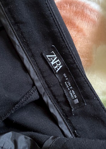 Zara Siyah Pilili Kadın Kumaş Pantolon