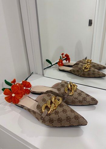 Zincir Detaylı Kahverengi Kadın Topuklu Terlik - Görsel 3