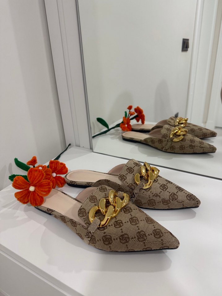 Zincir Detaylı Kahverengi Kadın Topuklu Terlik - Görsel 3