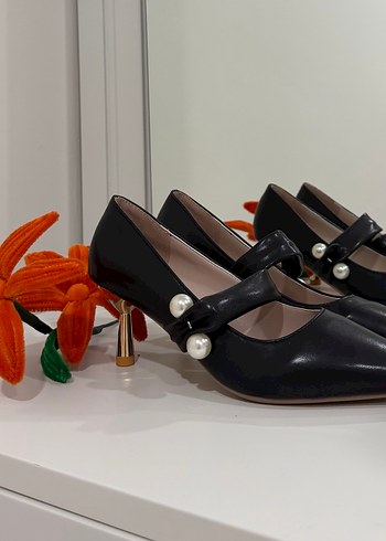 Siyah inci detaylı stiletto, ithal tasarım üründür - Görsel 2