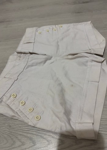 Diğer Düğmeli Bej Mini Şort