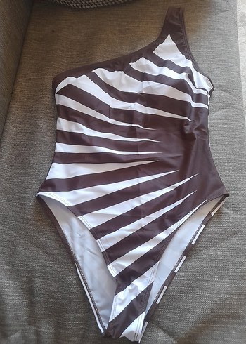 m Beden kahverengi Renk Kahverengi Zebra Desenli Tek Omuz Mayo