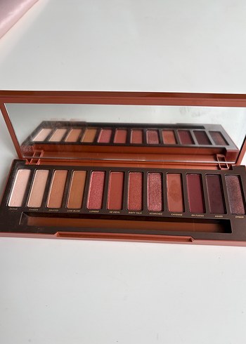 Urban Decay Naked Heat Far Paleti - Görsel 3