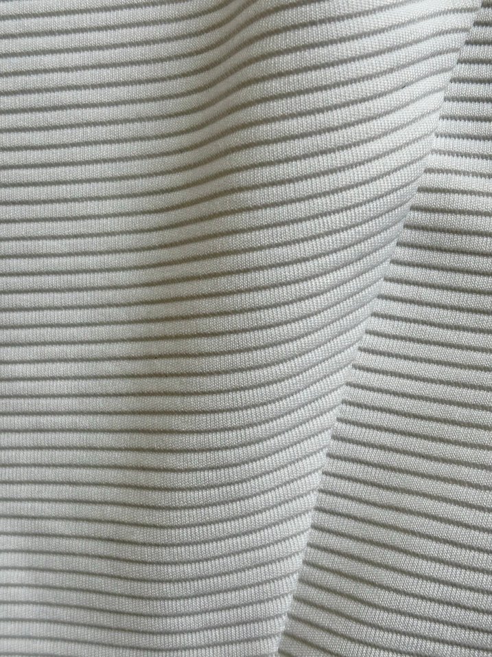 Beyaz Kayık Yaka Kolsuz Bluz - Görsel 3