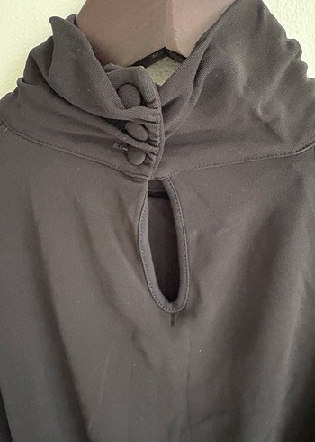 Park Bravo Siyah Drapeli Yüksek Yakalı Kolsuz Bluz - Görsel 4