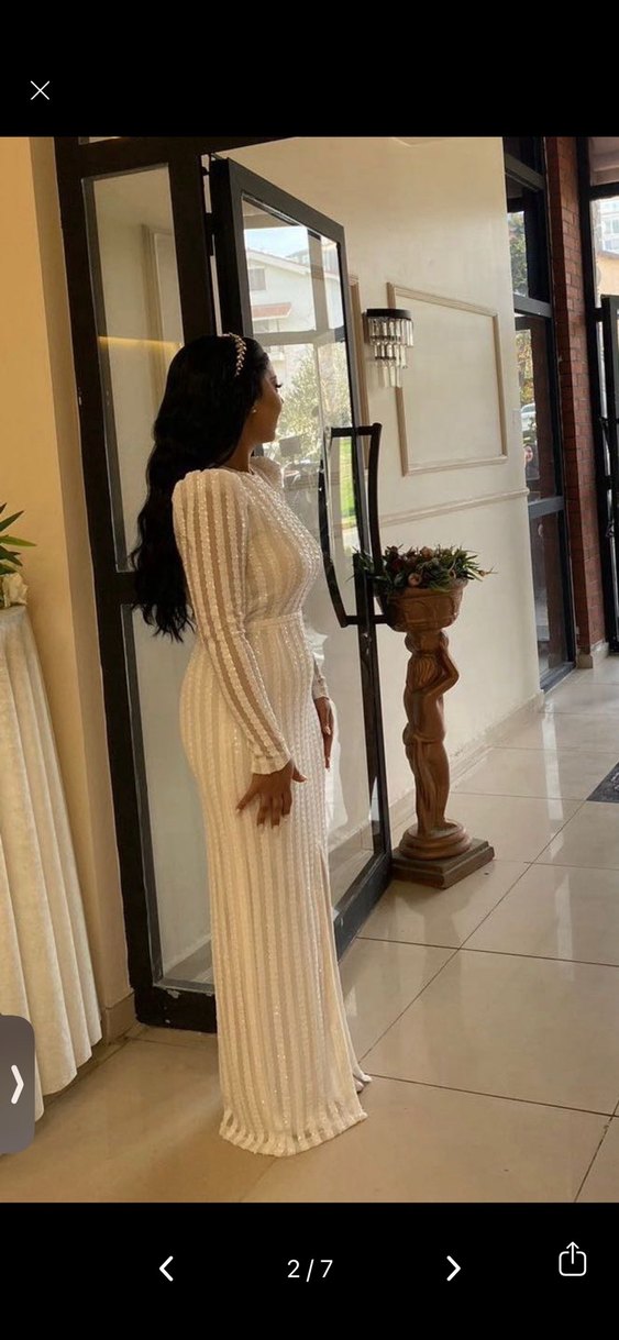 Uzun Kollu Beyaz Piliseli Abiye Elbise - Görsel 3