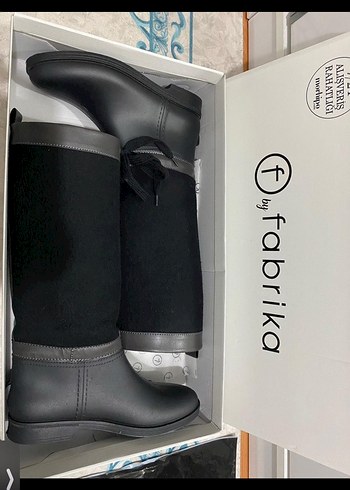 Siyah Bağcıklı Dizüstü Kadın Çizme - Görsel 4