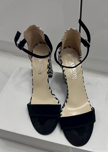 Siyah Yılan Desenli Bağcıklı Kadın Topuklu Ayakkabı - Görsel 2