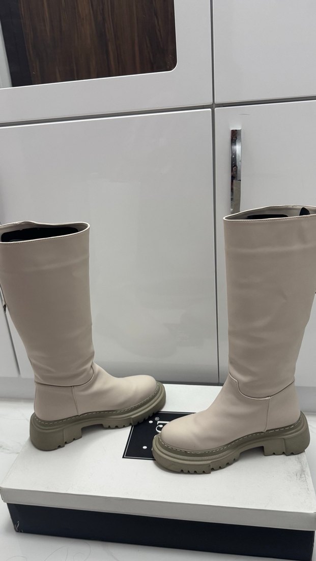 Bej Deri Diz Boyu Çizme - Görsel 4