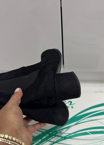 Siyah Süet Kadın Topuklu Bot Velcro - Görsel 3