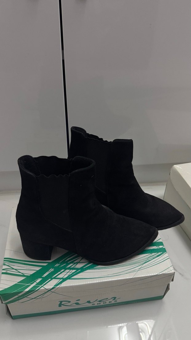 Siyah Süet Kadın Topuklu Bot Velcro - Görsel 2