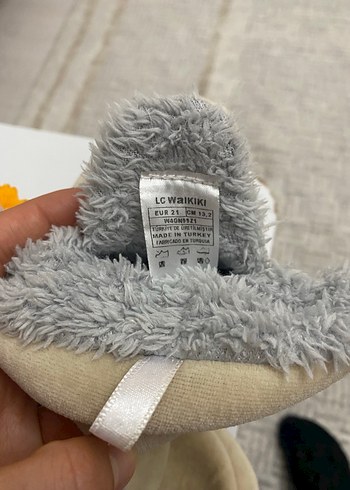 Kürklü Nakışlı Bej Erkek Çocuk Ev Terliği - Görsel 5