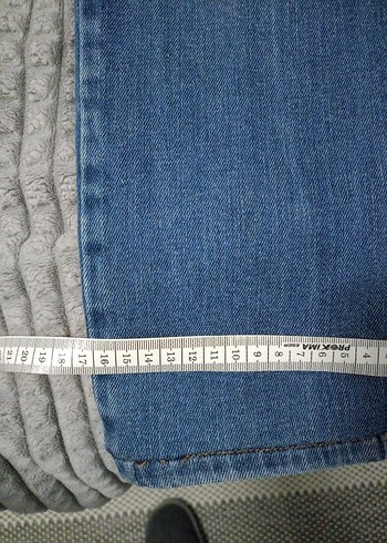 Gri Örgü Detaylı Midi Boy Bol Kesim Kot Pantolon - Görsel 3