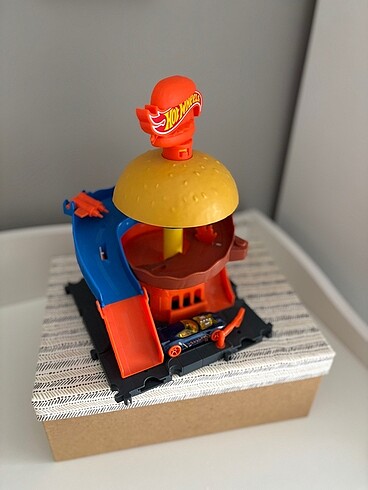  Beden Renk Hotwheels hamburger