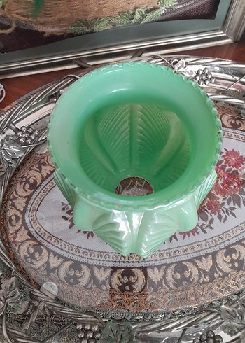 Beden yeşil Renk Antika Yeşil Dekoratif Deniz Kabuğu Desenli Vazo