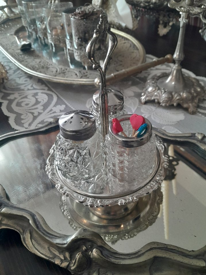 Antika Beyaz Şeffaf Tuzluk ve Biberlik Seti - Görsel 2