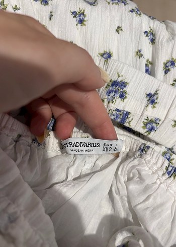 Stradivarius Stradivarius Askılı Beyaz Mini Çiçekli Elbise