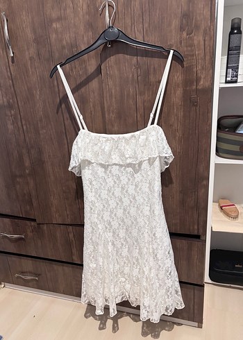 l Beden Trendyolmilla Dantel Detaylı Beyaz Mini Elbise
