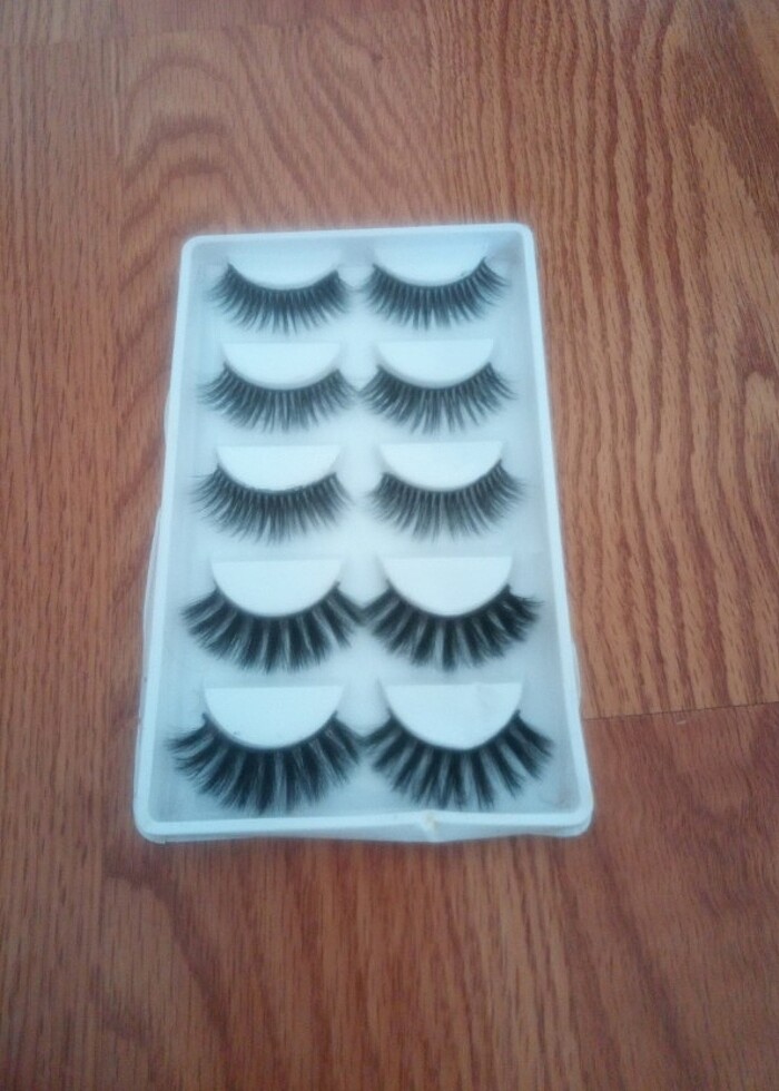 kadın kirpik - Görsel 2