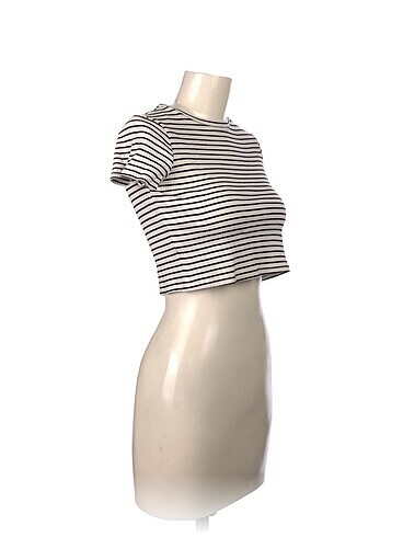 H&M H&M T-shirt %70 İndirimli.
