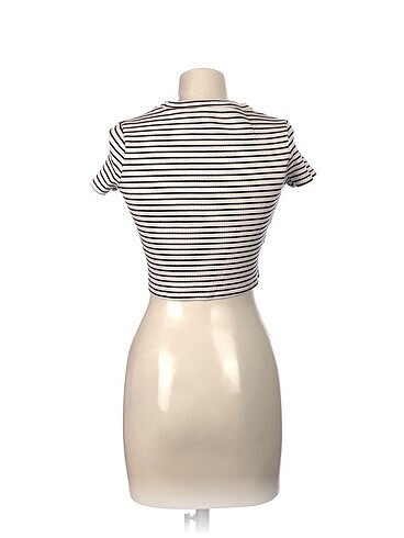 m Beden H&M T-shirt %70 İndirimli.