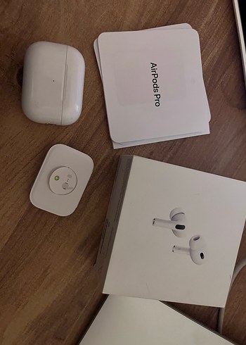 Apple AirPods Pro 2 Şarj Kutusu