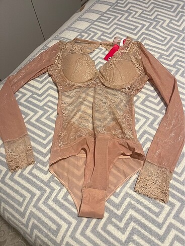 xs Beden Bodysuit