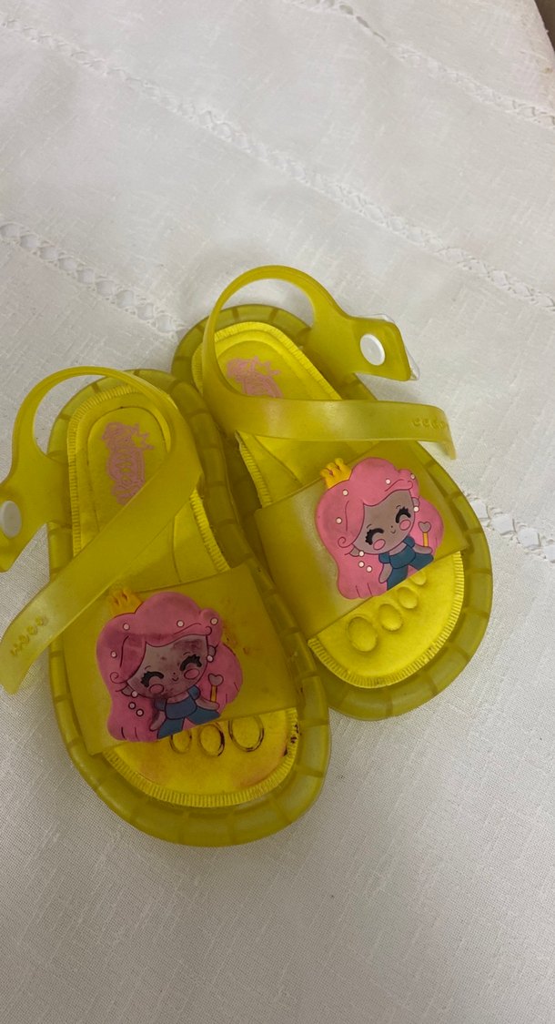 Sarı Baskılı Kız Çocuk Sandalet 26-27 numara - Görsel 2