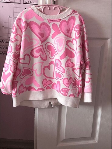 Pembe kalpli sweat