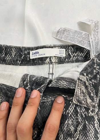 Zara Kadın Gri Kemerli Mini Etek